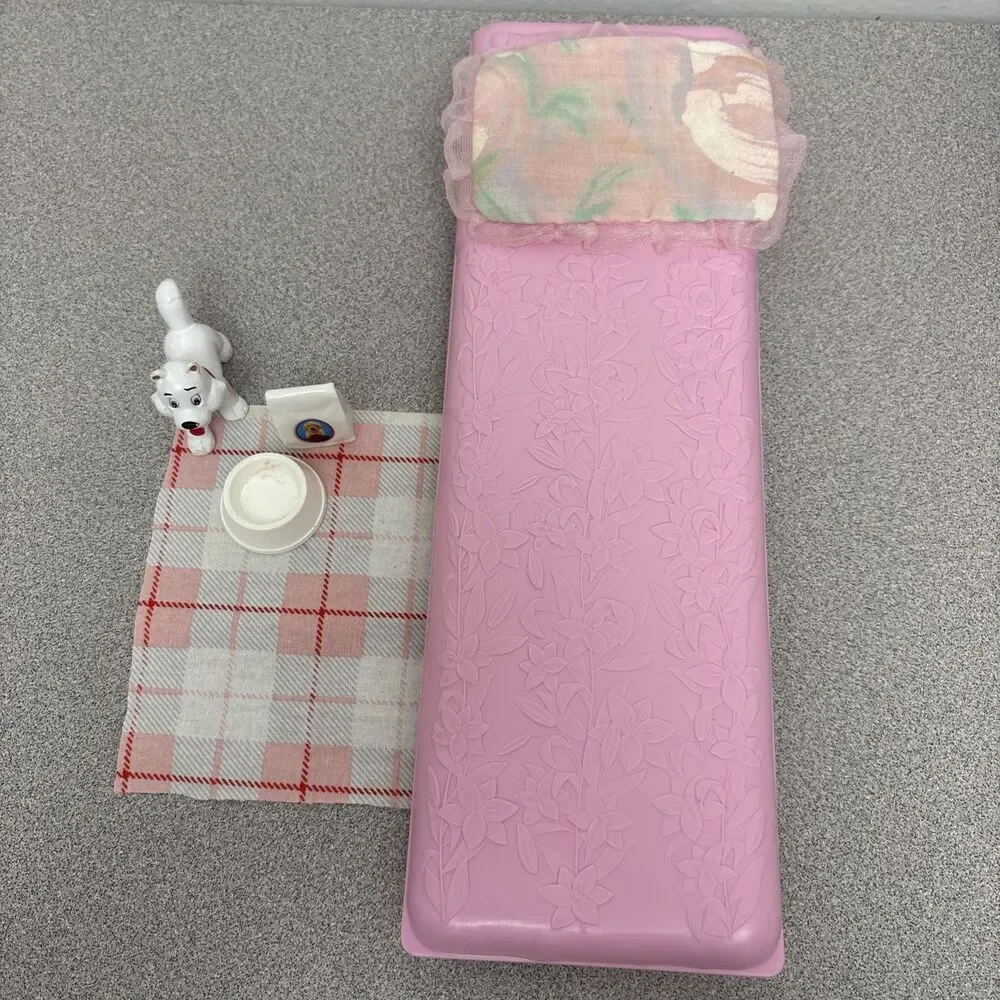2021 Barbie Dream house Replacement Flat Pull -out  Pink Flower, Rug, Puppy